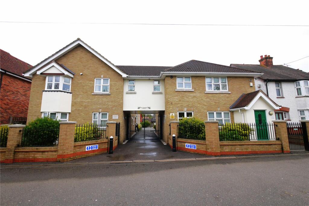 2 bed Apartment for rent in Havering's Grove. From Balgores Hayes - Brentwood Lettings