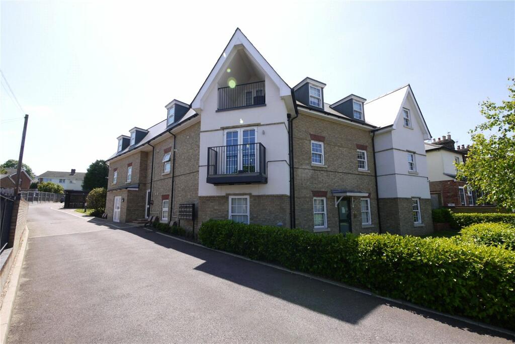 2 bed Apartment for rent in South Weald. From Balgores Hayes - Brentwood Lettings