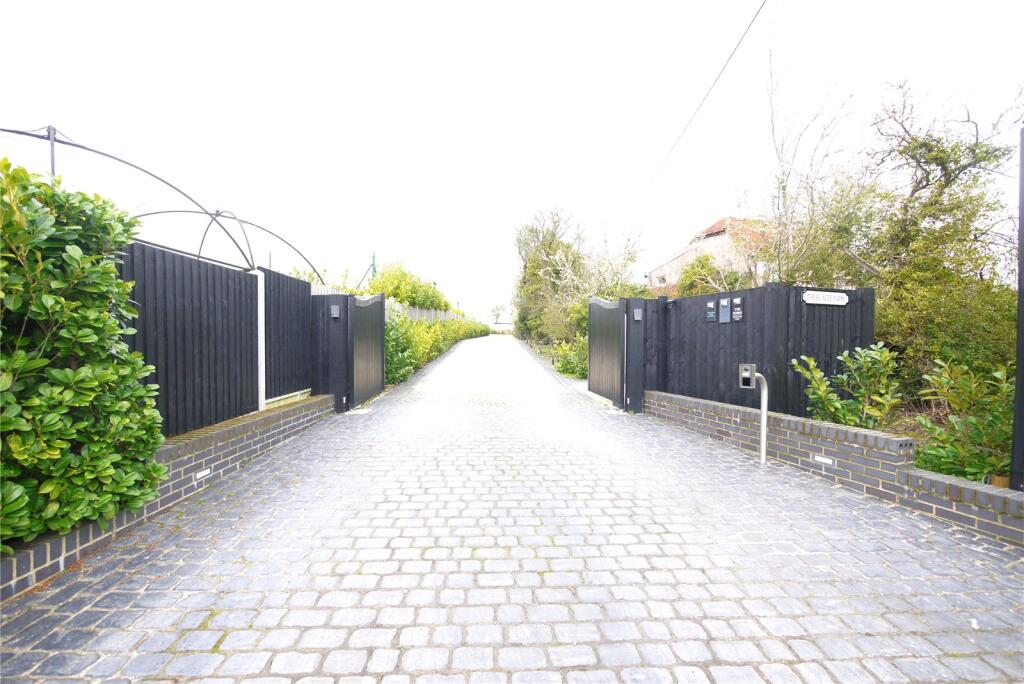 4 bed Bungalow for rent in Fyfield. From Balgores Hayes - Brentwood Lettings