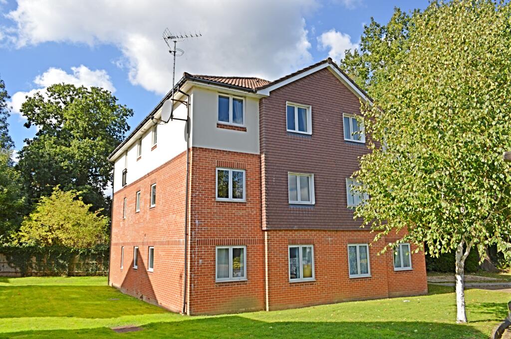 2 bed 1st Floor Flat for rent in Crawley. From Northwood - Crawley 2 bed 1st Floor Flat for rent in Crawley. From Northwood - Crawley