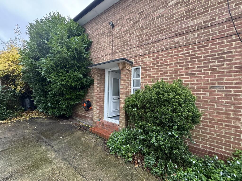 2 bed Annexe for rent in Horley. From Northwood - Crawley 2 bed Annexe for rent in Horley. From Northwood - Crawley