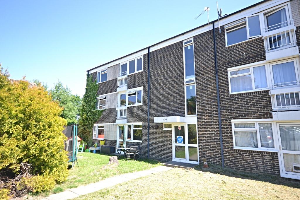 2 bed 1st Floor Flat for rent in Crawley. From Northwood - Crawley 2 bed 1st Floor Flat for rent in Crawley. From Northwood - Crawley