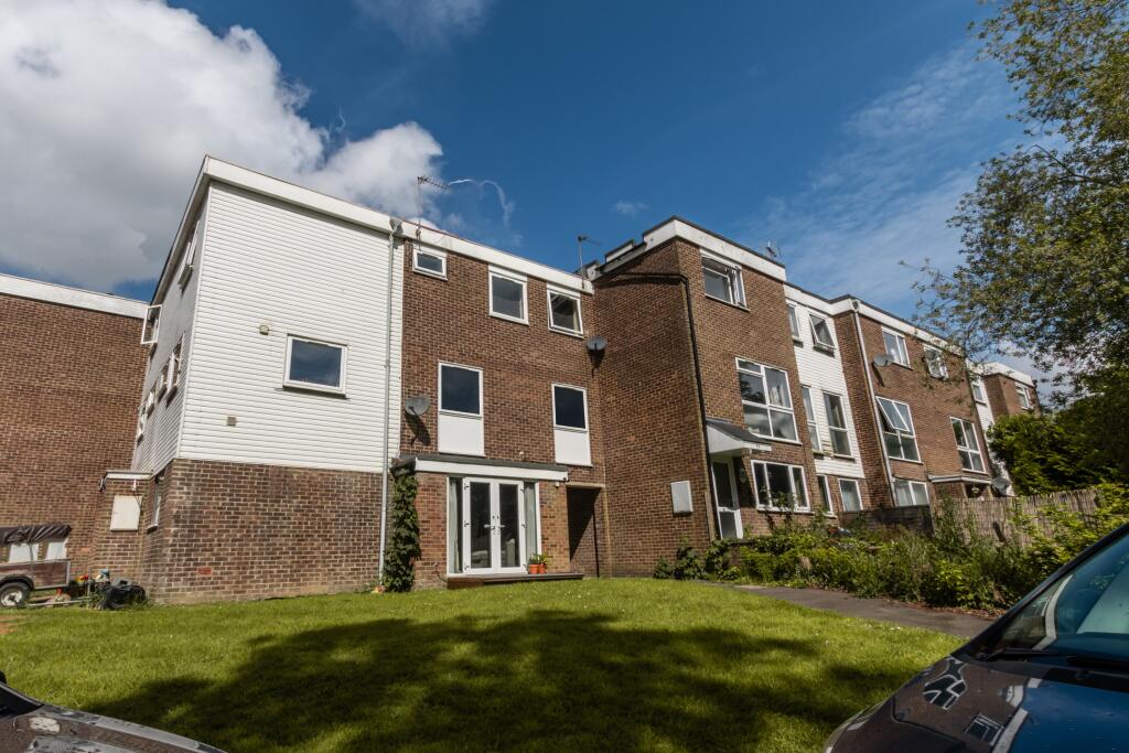 2 bed House (unspecified) for rent in Copthorne. From Northwood - Crawley 2 bed House (unspecified) for rent in Copthorne. From Northwood - Crawley