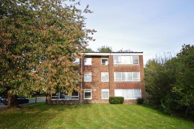 1 bed 1st Floor Flat for rent in Horley. From Northwood - Crawley