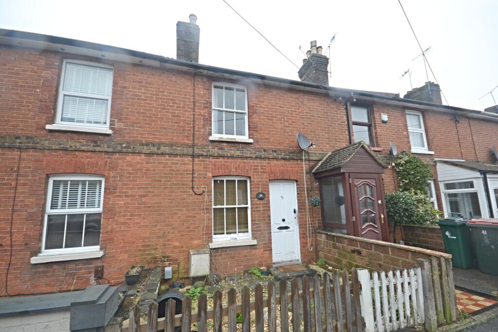 3 bed Semi Detached for rent in Pease Pottage. From Northwood - Crawley 3 bed Semi Detached for rent in Pease Pottage. From Northwood - Crawley