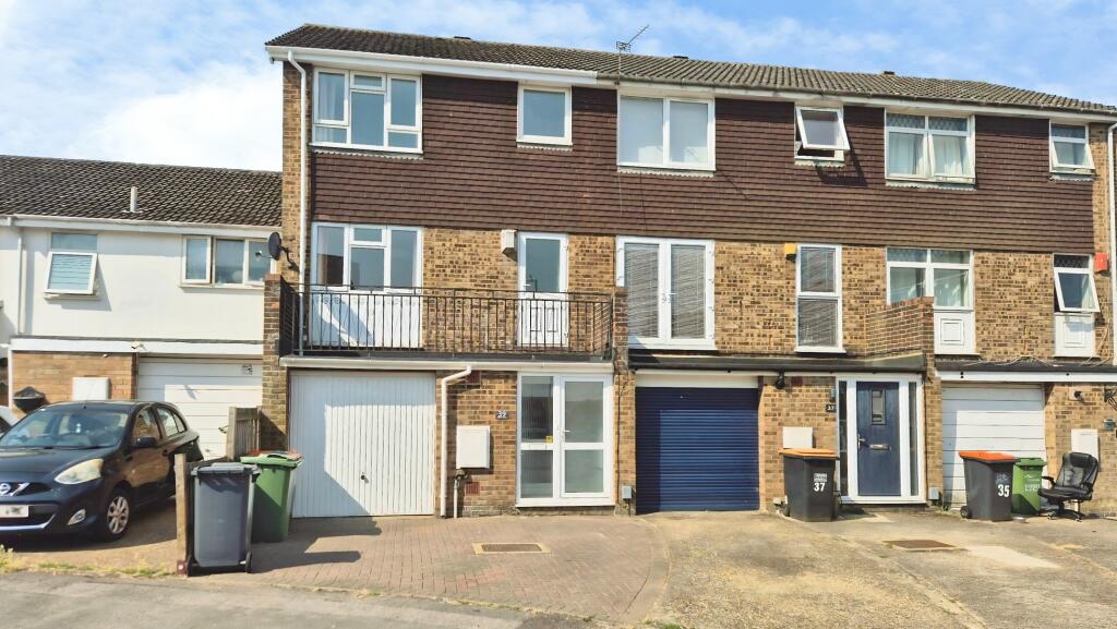4 bed Mid Terraced House for rent in Dunstable. From Belvoir - Dunstable