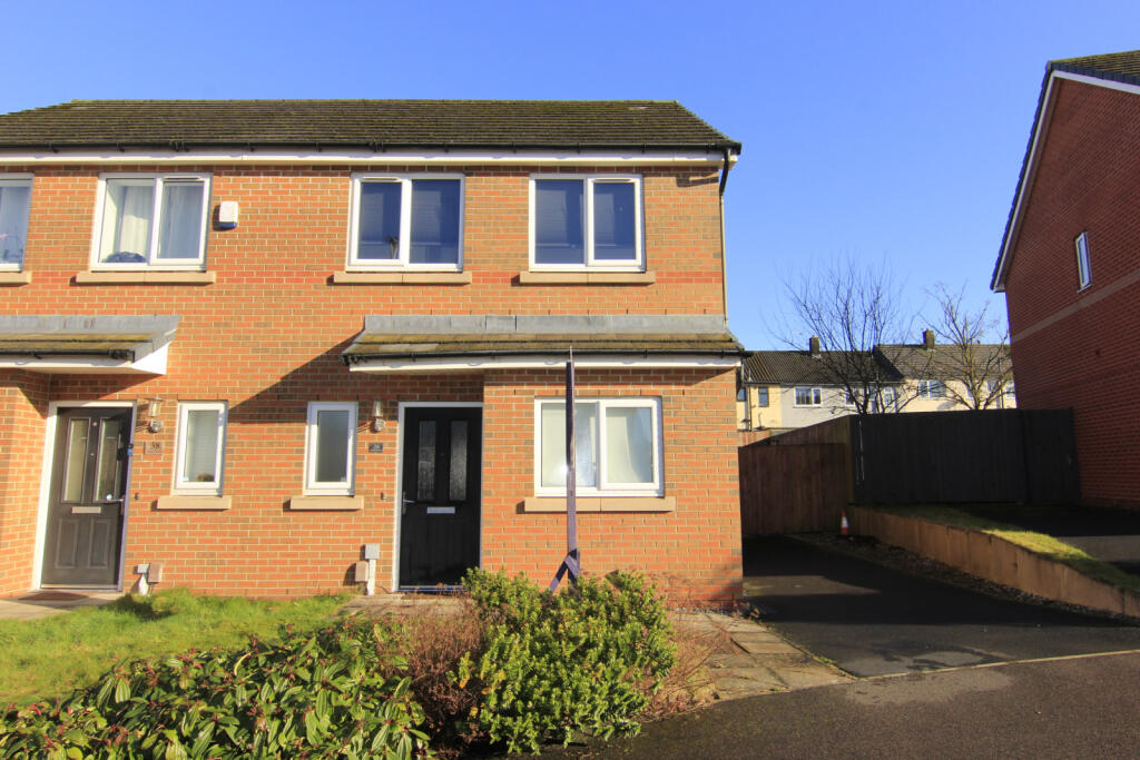 2 bed Semi Detached for rent in Middleton. From Saltsman & co - Droylsden 2 bed Semi Detached for rent in Middleton. From Saltsman & co - Droylsden