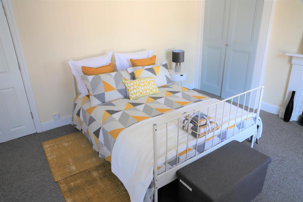 1 bed Mid Terraced House for rent in Droylsden. From Saltsman & co - Droylsden