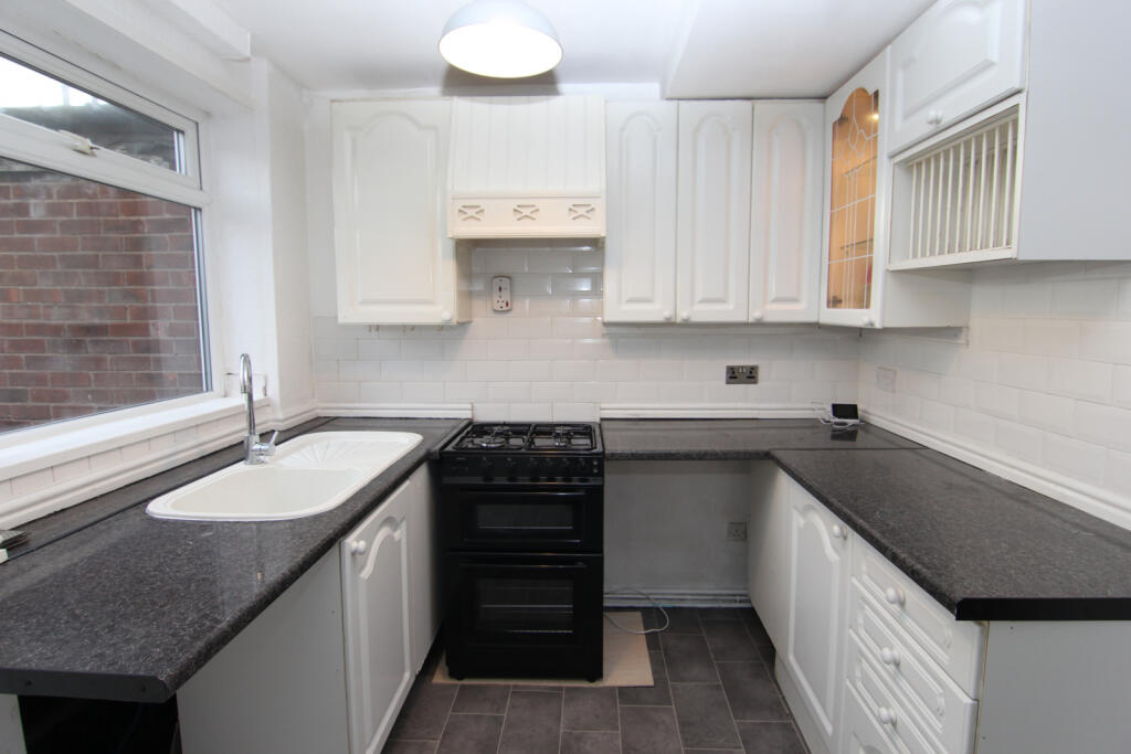 2 bed Semi Detached for rent in Droylsden. From Saltsman & co - Droylsden