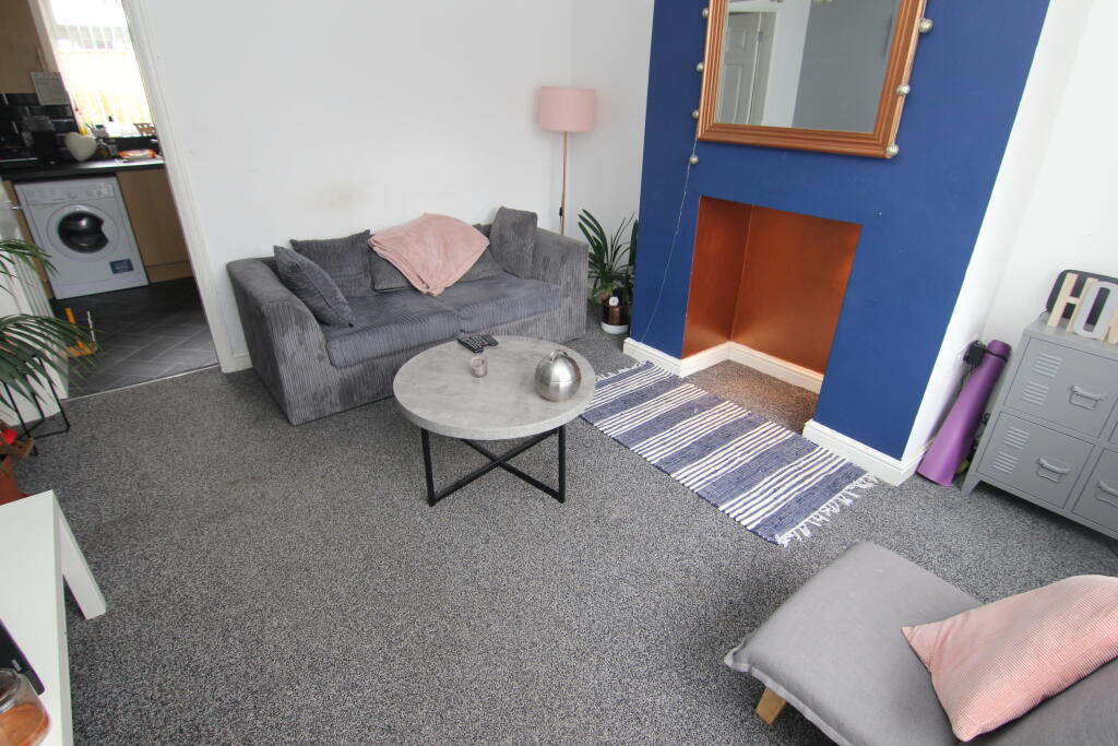 2 bed Semi Detached for rent in Droylsden. From Saltsman & co - Droylsden