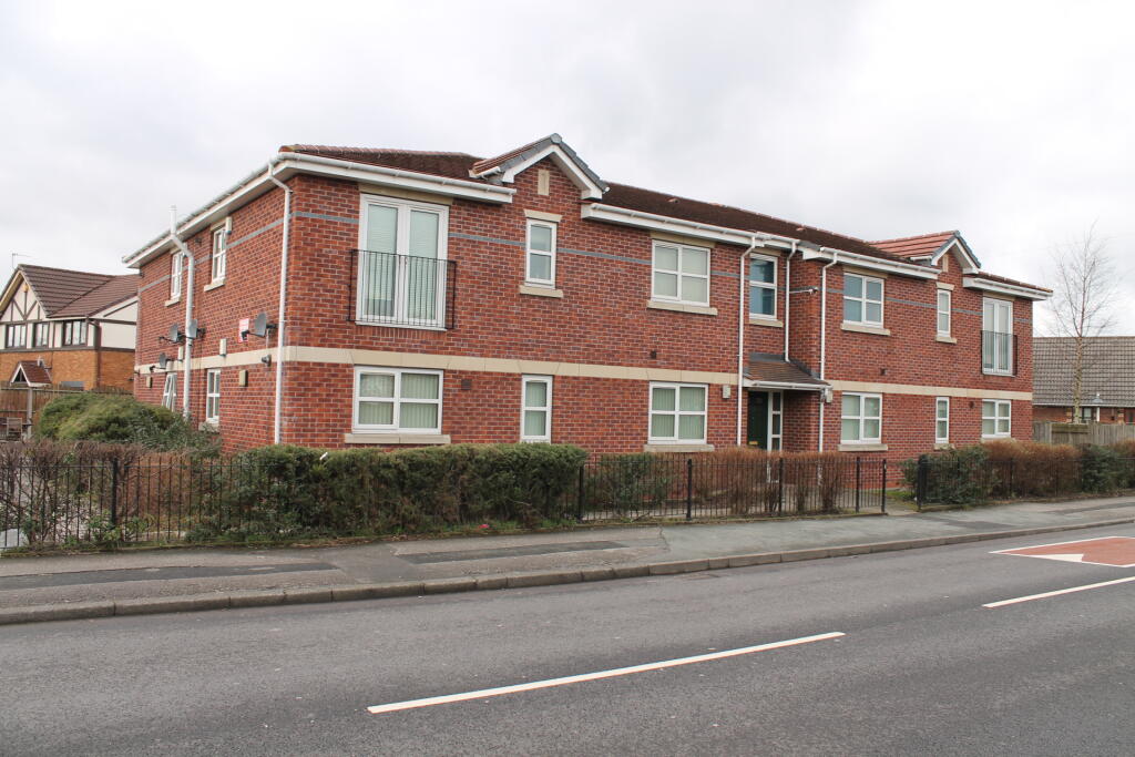 2 bed 1st Floor Flat for rent in Droylsden. From Saltsman & co - Droylsden