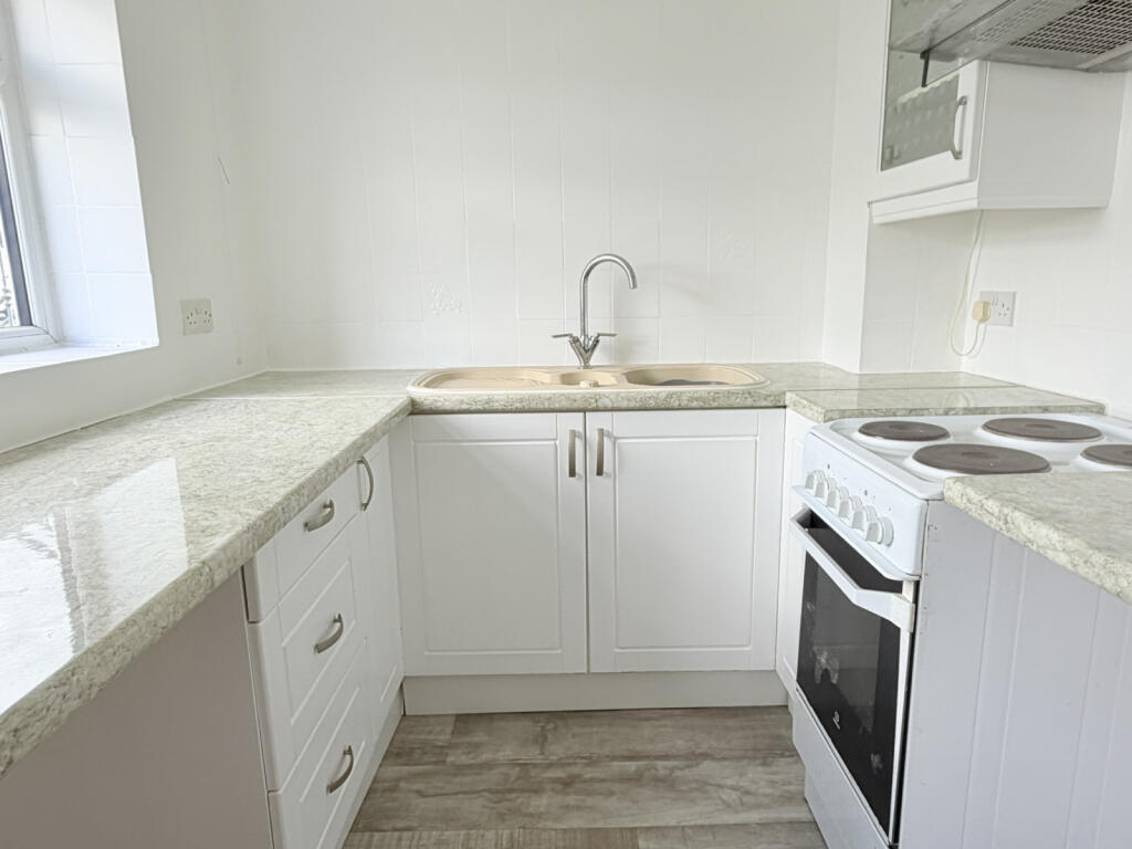 1 bed 1st Floor Flat for rent in Whitworth. From Saltsman & co - Droylsden