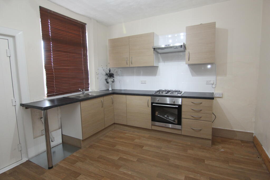 2 bed Mid Terraced House for rent in Ashton-under-Lyne. From Saltsman & Co Estate Agents Oldham 2 bed Mid Terraced House for rent in Ashton-under-Lyne. From Saltsman & Co Estate Agents Oldham