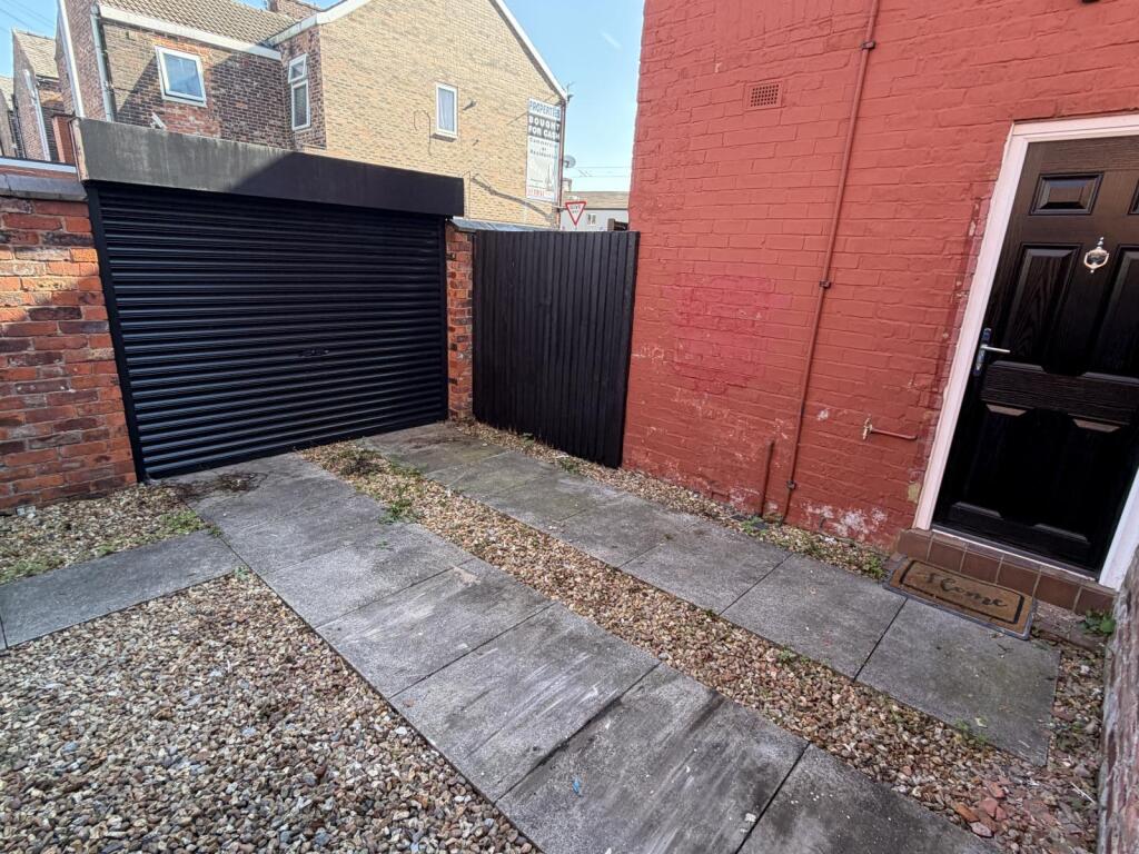 1 bed 1st Floor Flat for rent in Droylsden. From Saltsman & Co Estate Agents Oldham