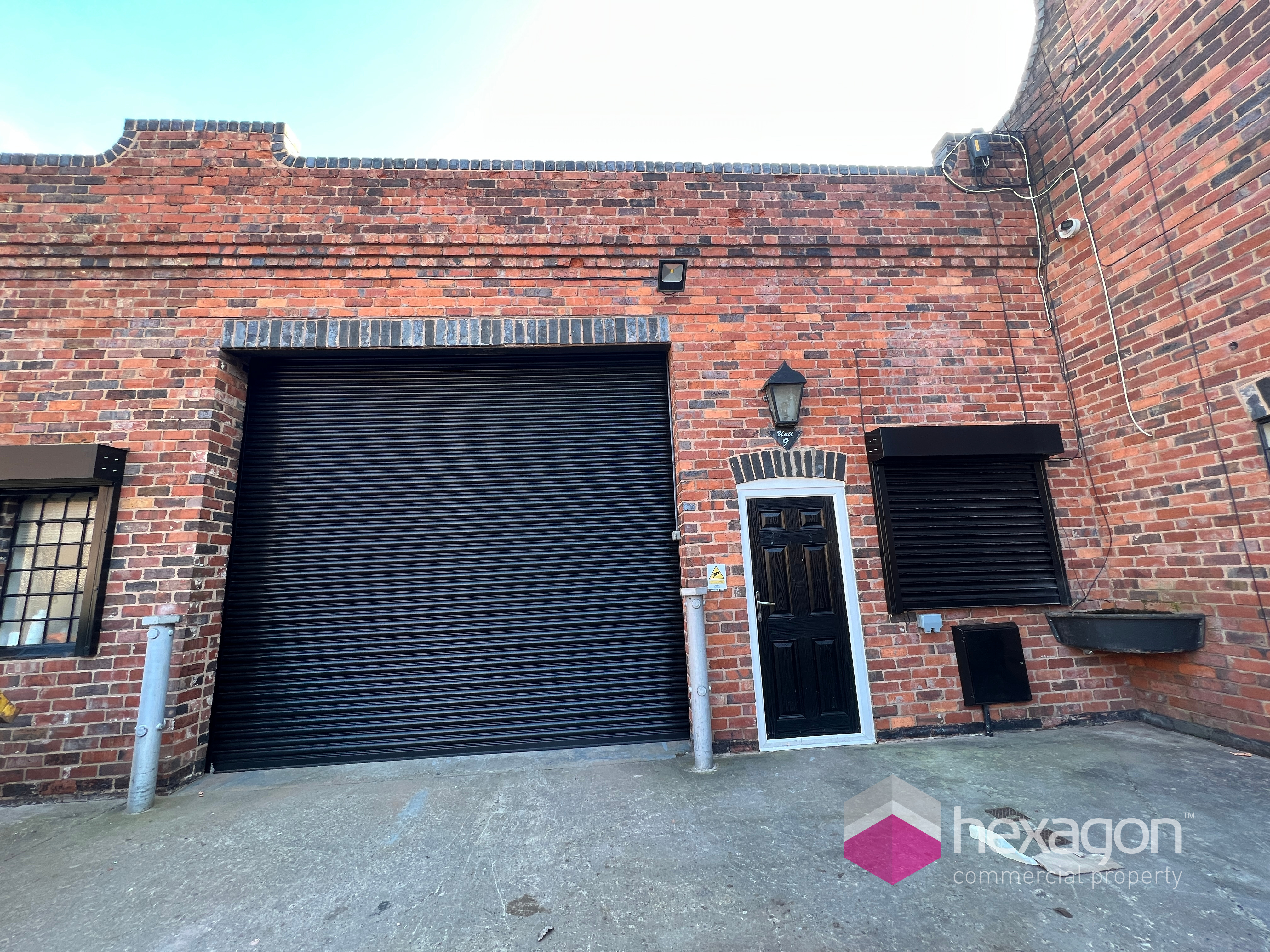 Light Industrial for rent in Cradley Heath. From Hexagon Commercial Property