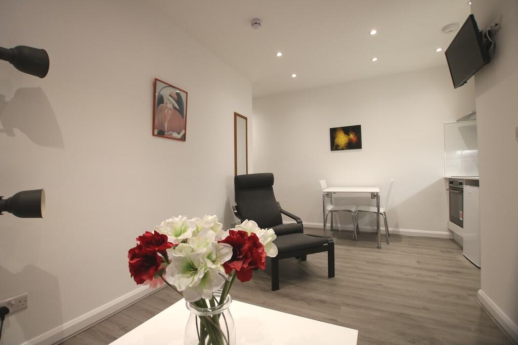 1 bed 1st Floor Flat for rent in London. From Empire Estates - North West London