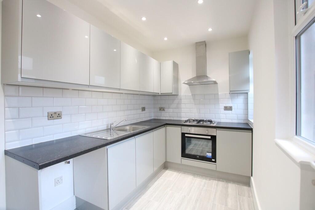 3 bed Annexe for rent in Willesden. From Empire Estates - North West London