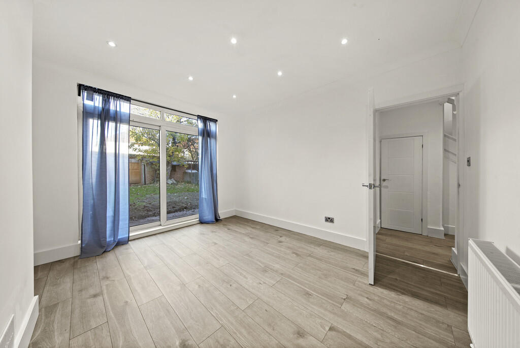 4 bed Semi Detached for rent in Willesden. From Empire Estates - North West London