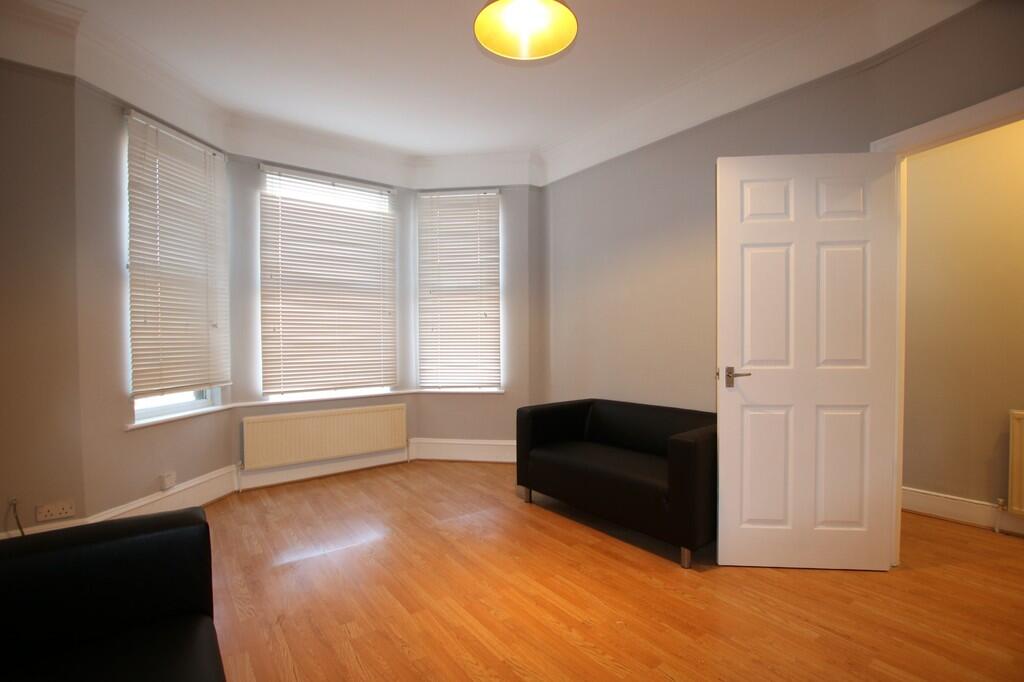 3 bed 1st Floor Flat for rent in Willesden. From Empire Estates - North West London