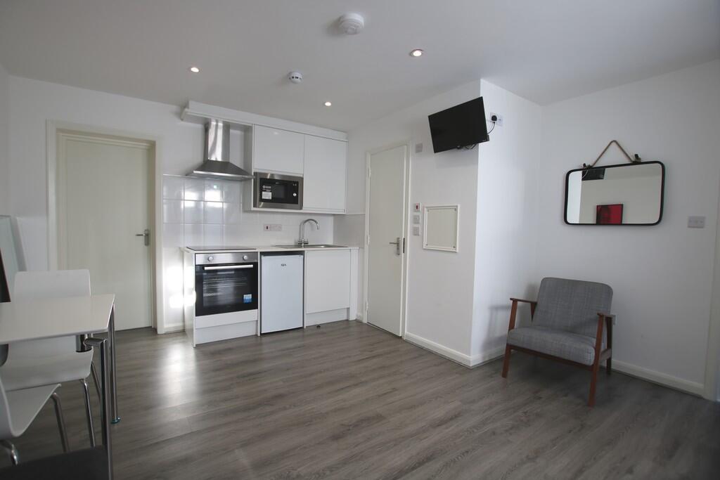 1 bed House (unspecified) for rent in London. From Empire Estates - North West London