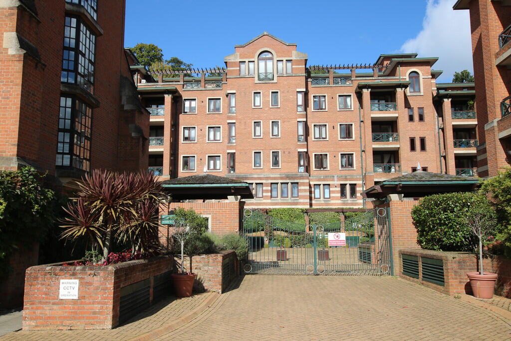 2 bed Apartment for rent in Harrow. From Empire Estates - North West London