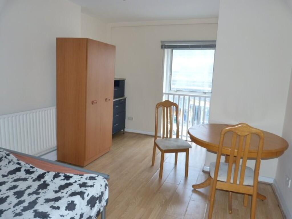 2 bed 1st Floor Flat for rent in London. From Empire Estates - North West London