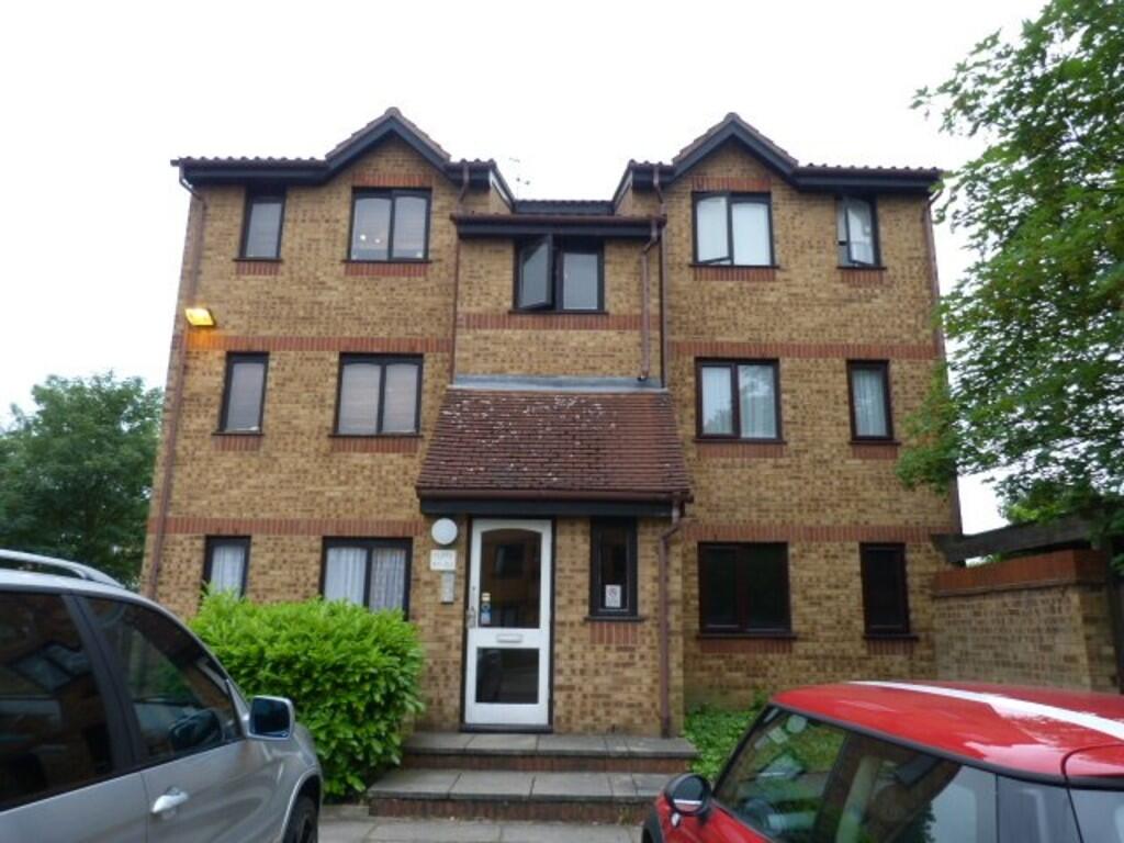 1 bed 1st Floor Flat for rent in Willesden. From Empire Estates - North West London