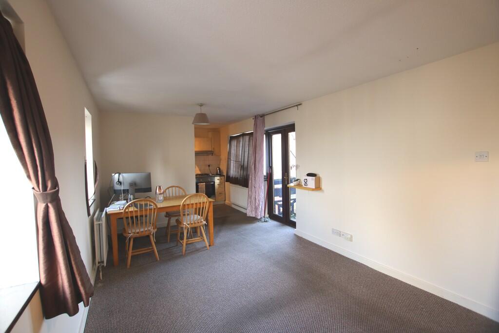2 bed Apartment for rent in London. From Empire Estates - North West London