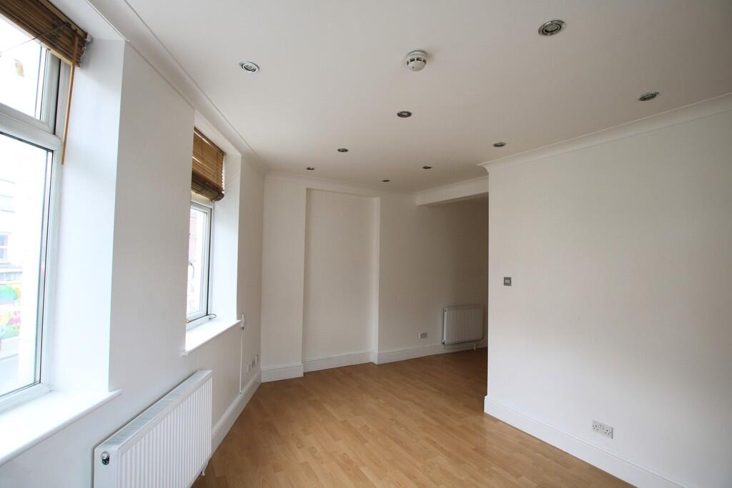3 bed Apartment for rent in Willesden. From Empire Estates - North West London