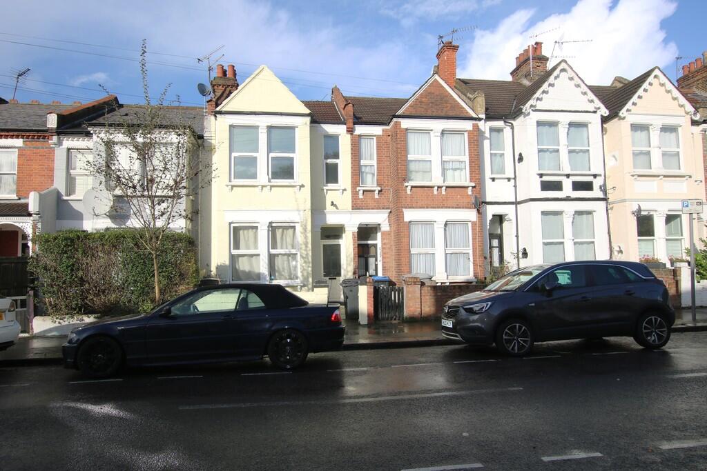 2 bed 1st Floor Flat for rent in Willesden. From Empire Estates - North West London