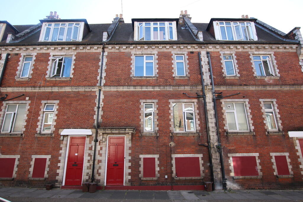 4 bed Barn Conversion for rent in Willesden. From Empire Estates - North West London