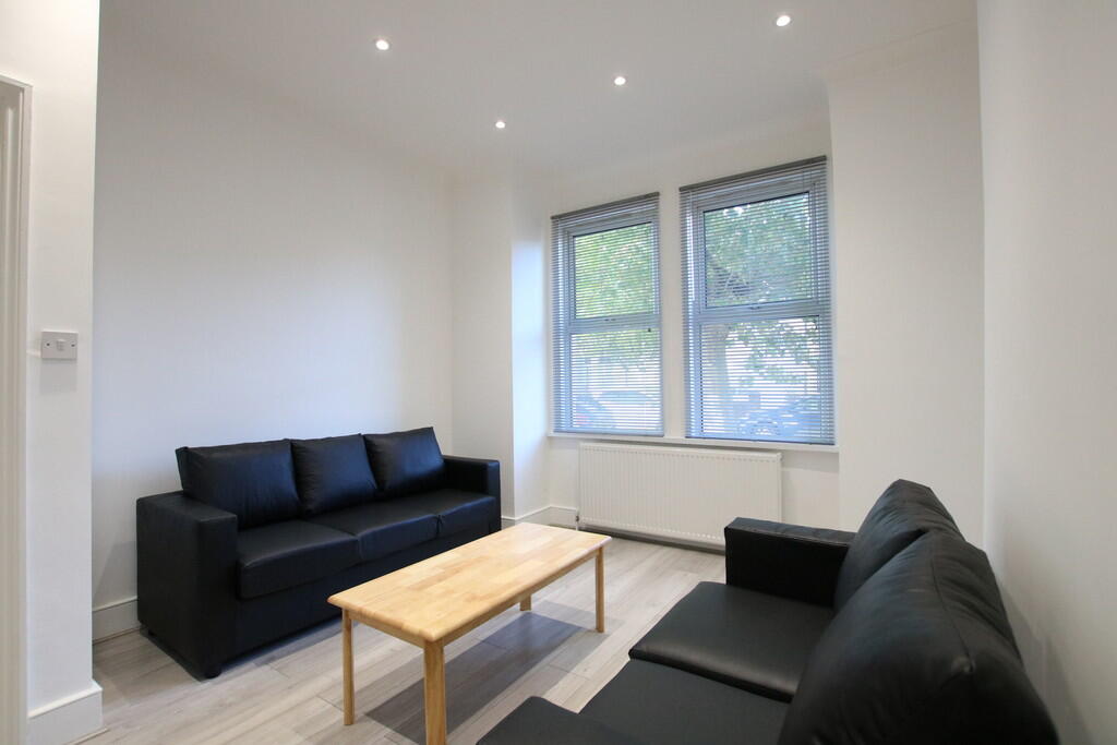 1 bed House (unspecified) for rent in Willesden. From Empire Estates - North West London