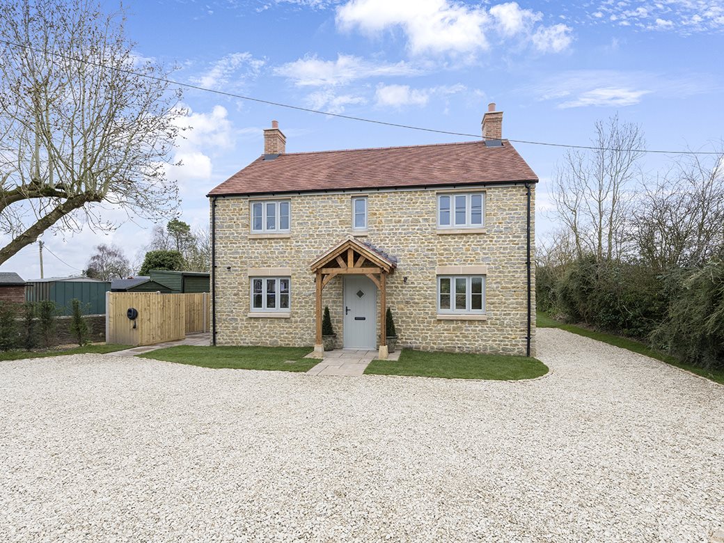 3 bed House (unspecified) for rent in Yenston. From Harling Taylor