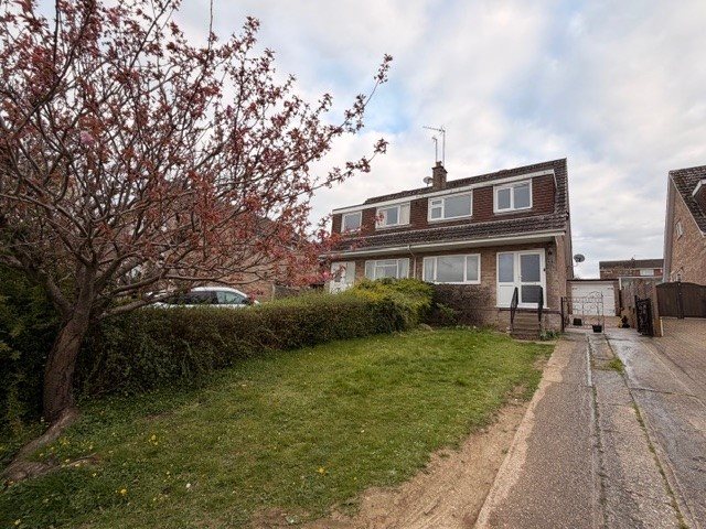 3 bed House (unspecified) for rent in Dowlish Ford. From Harling Taylor