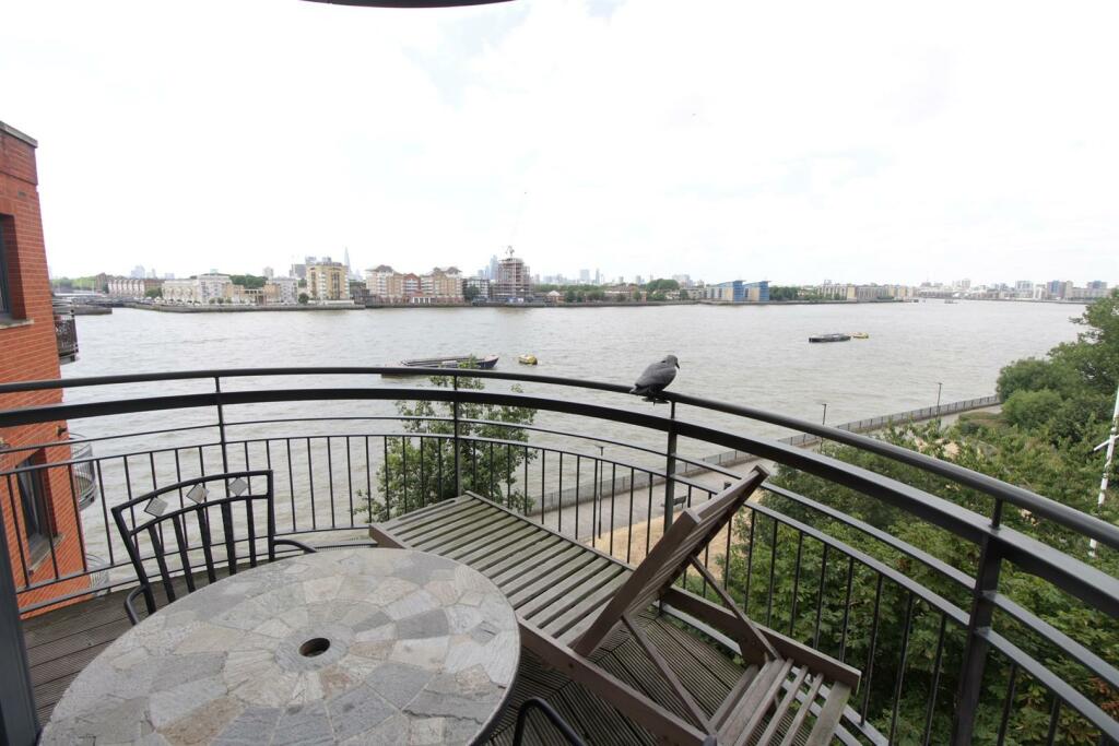 2 bed Flat for rent in Poplar. From Fisks London