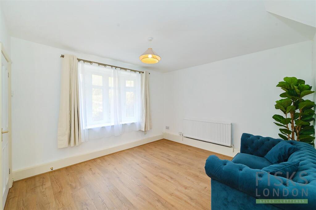 2 bed Detached for rent in Stepney. From Fisks Ltd - London