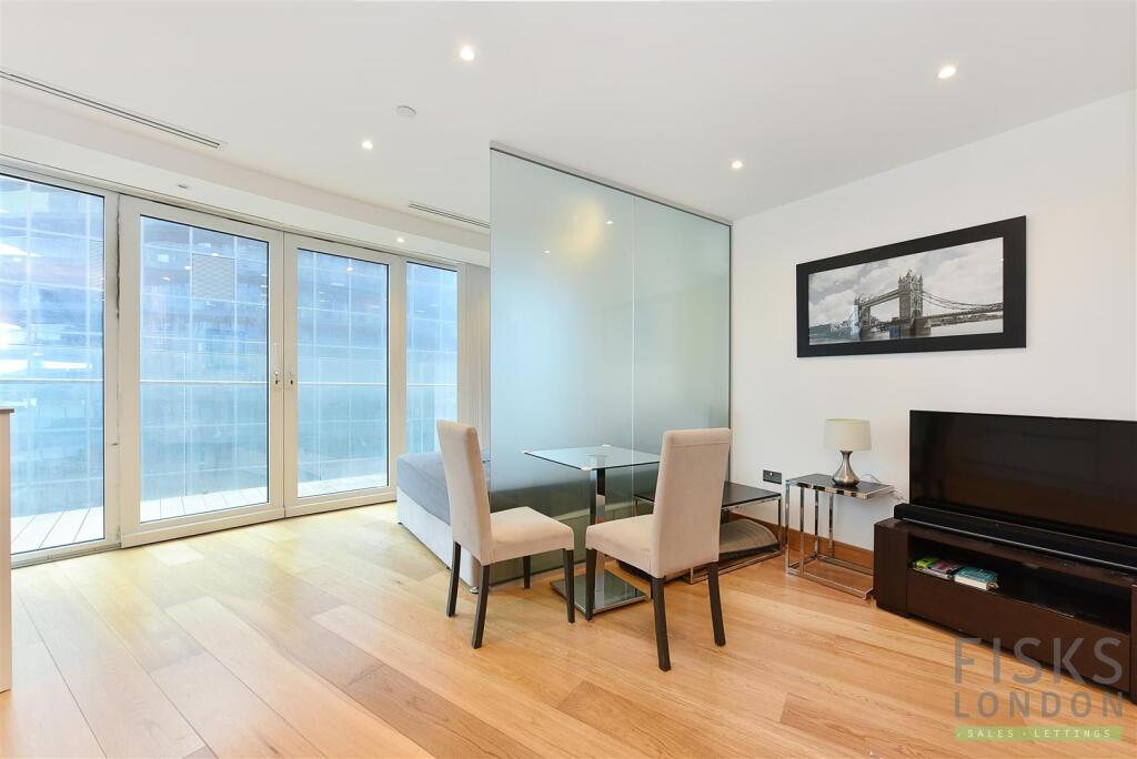 4 bed Studio for rent in Poplar. From Fisks Ltd - London 4 bed Studio for rent in Poplar. From Fisks Ltd - London