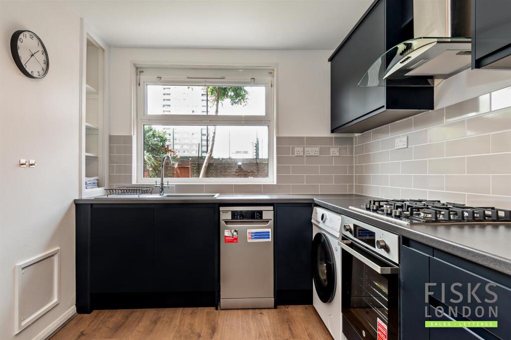 3 bed Annexe for rent in Poplar. From Fisks Ltd - London