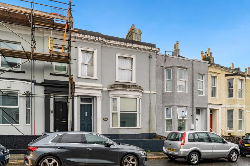 5 bed Detached for rent in Plymouth. From DC Lane - Plymouth