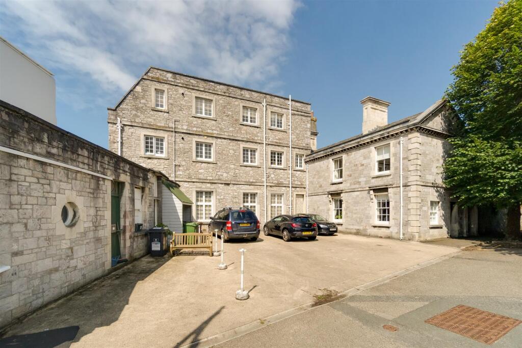 2 bed Apartment for rent in Plymouth. From DC Lane - Plymouth