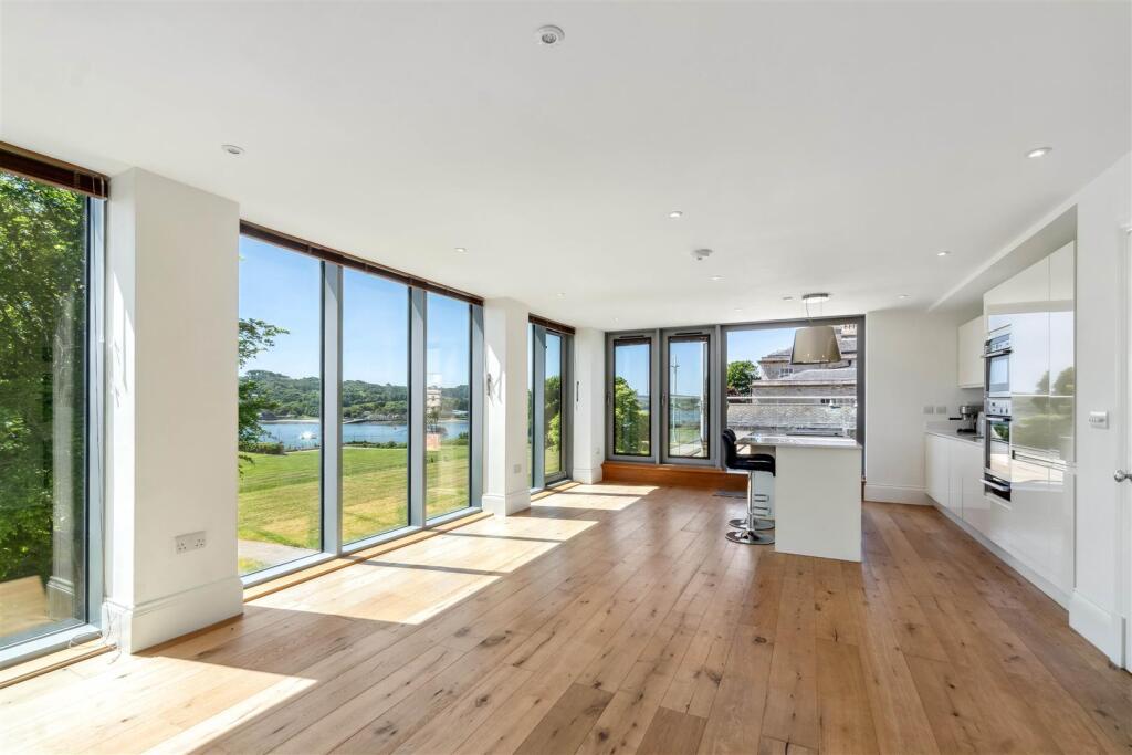 3 bed Apartment for rent in Plymouth. From DC Lane - Plymouth