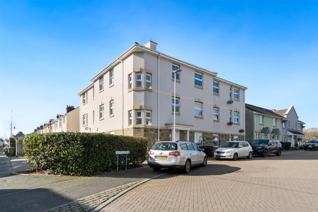 2 bed 1st Floor Flat for rent in Plymouth. From DC Lane - Plymouth