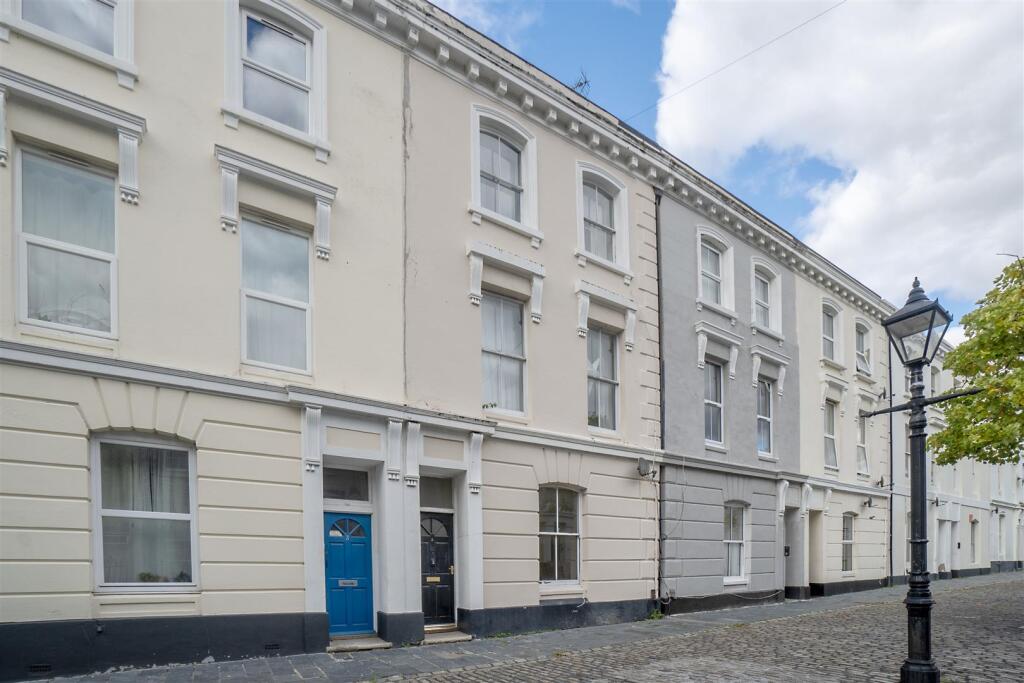 3 bed 1st Floor Flat for rent in Plymouth. From DC Lane - Plymouth