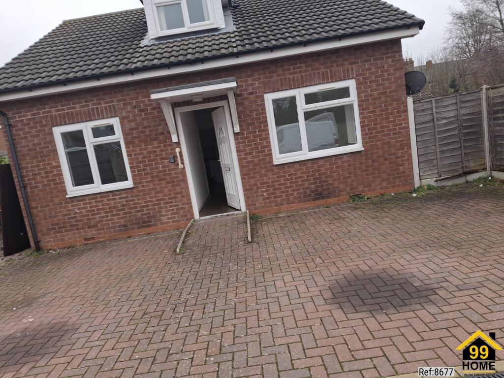 3 bed Detached bungalow for rent in Tipton. From gLocalAgents.co.uk - Covering Nationwide