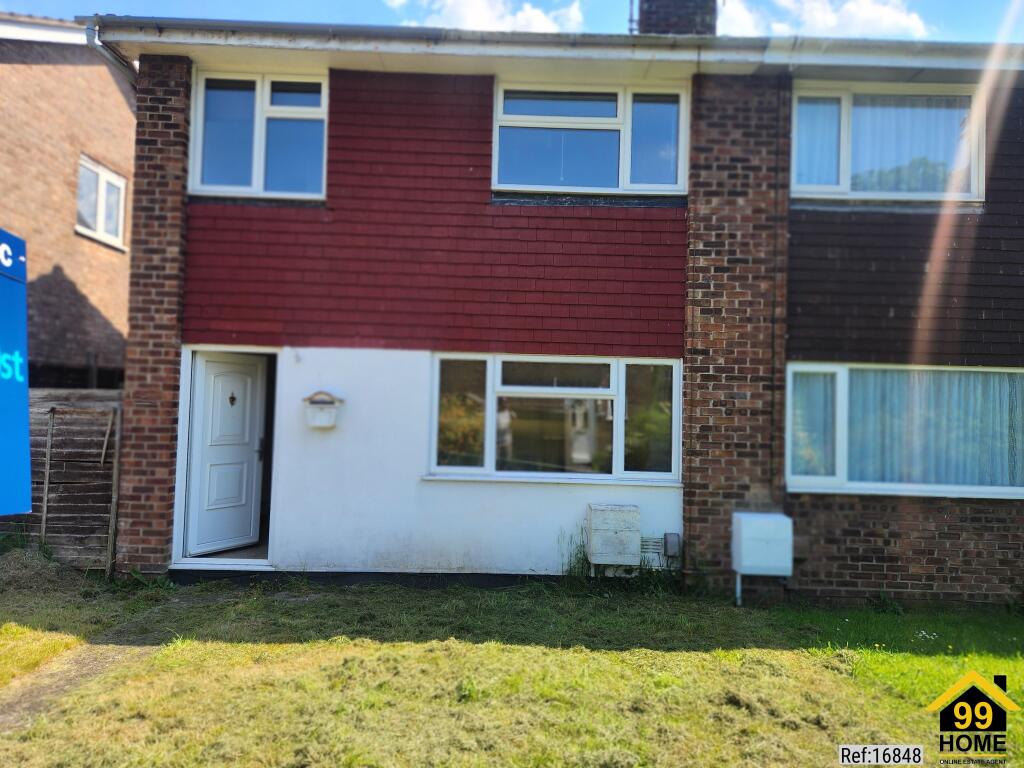 3 bed Mid Terraced House for rent in Filton. From gLocalAgents.co.uk - Covering Nationwide