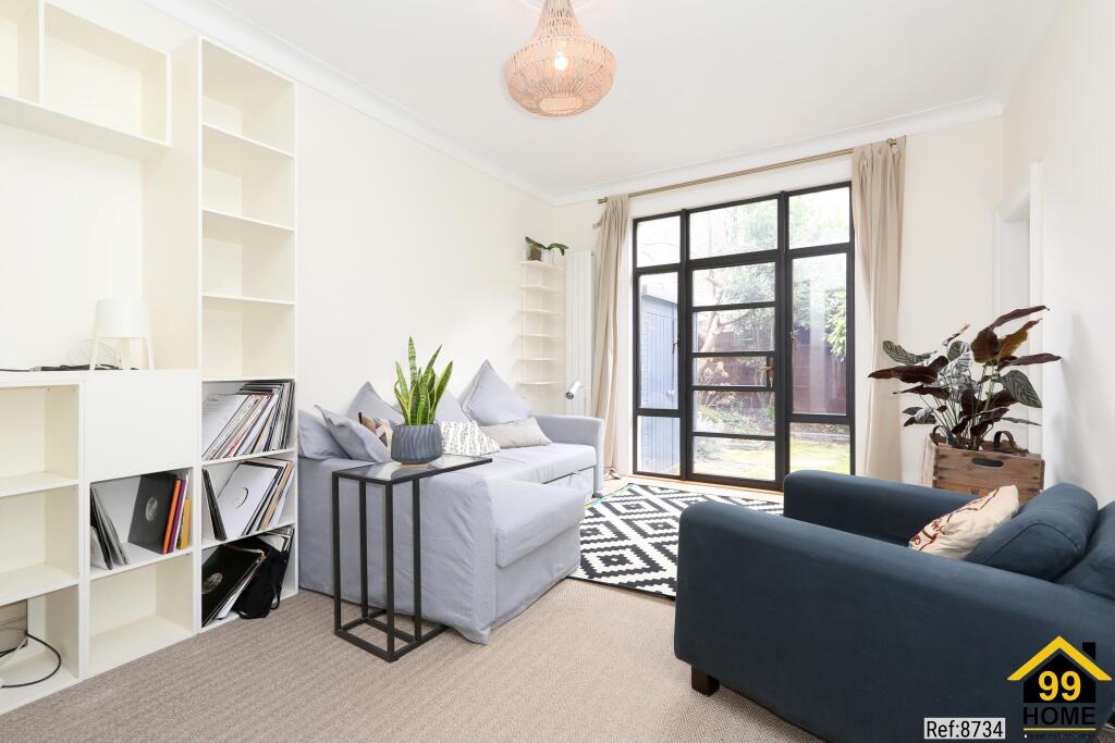 2 bed 1st Floor Flat for rent in Stoke Newington. From gLocalAgents.co.uk - Covering Nationwide