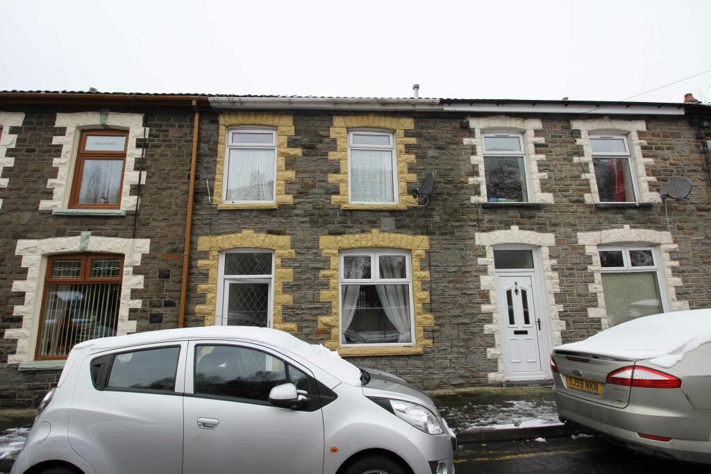 3 bed Mid Terraced House for rent in Pontygwaith. From Landlords Letting Company