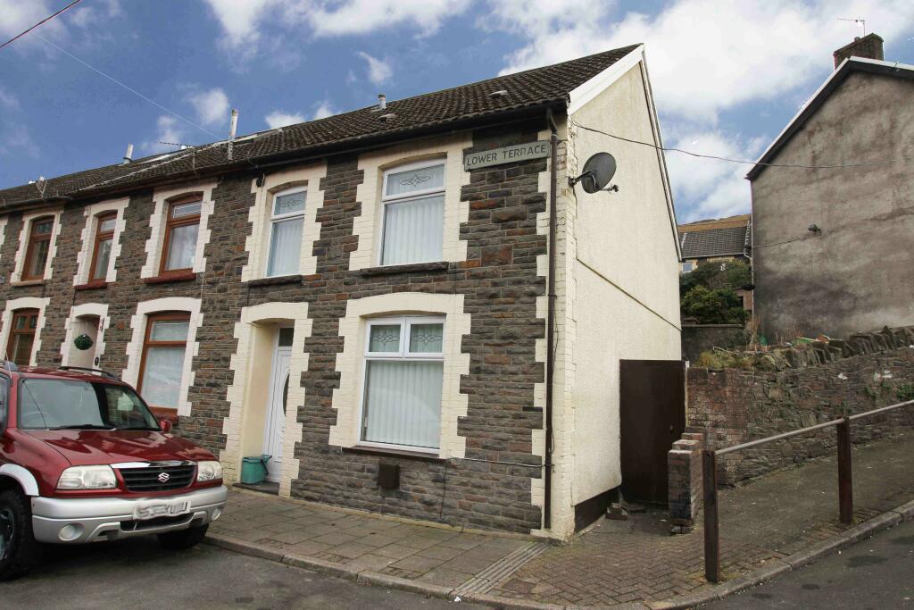 3 bed Mid Terraced House for rent in Pontygwaith. From Landlords Letting Company