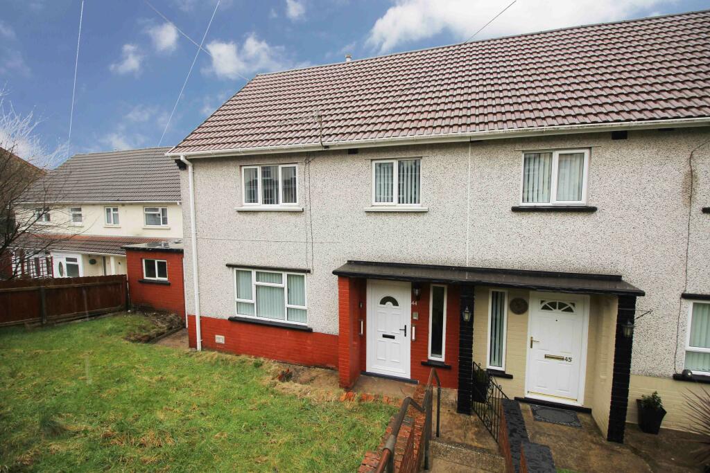 3 bed Semi-Detached House for rent in Tonypandy. From Landlords Letting Company