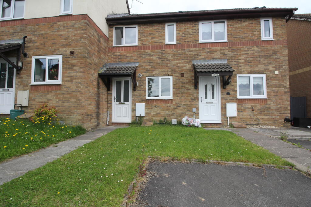 2 bed Park home for rent in Miskin. From Landlords Letting Company